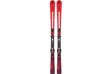 Paar rote Atomic Redster Ski mit Bindungen.