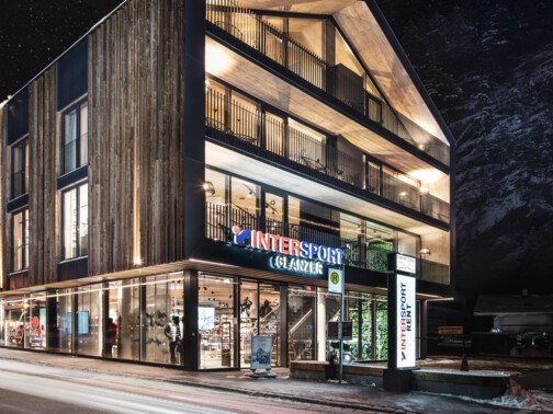 Shop INTERSPORT Glanzer Längenfeld im Winter