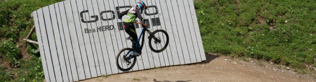 Mountainbiker auf Fully